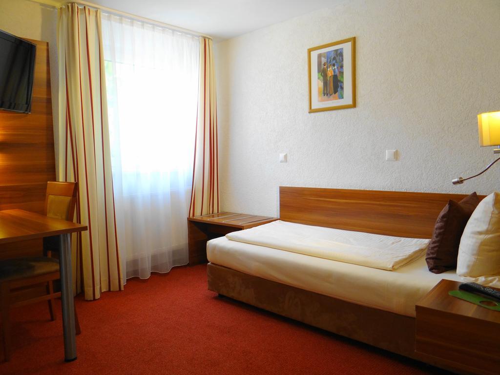 Hotel Schuetzenhof Spa Garden Bürstadt Esterno foto