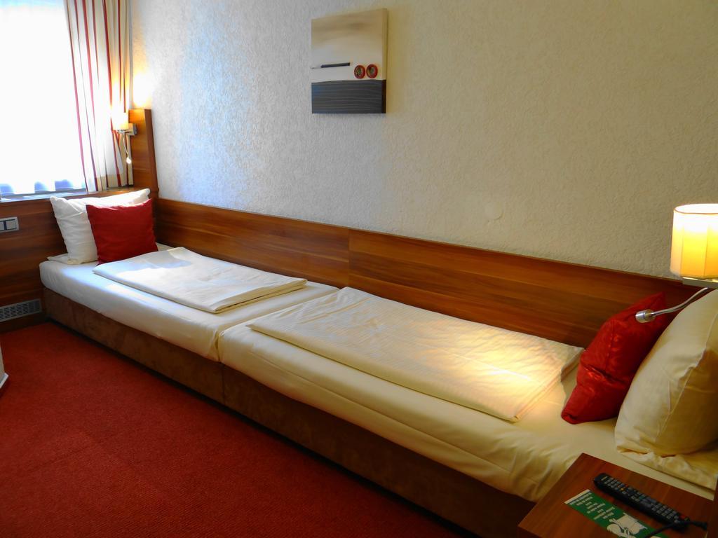 Hotel Schuetzenhof Spa Garden Bürstadt Esterno foto