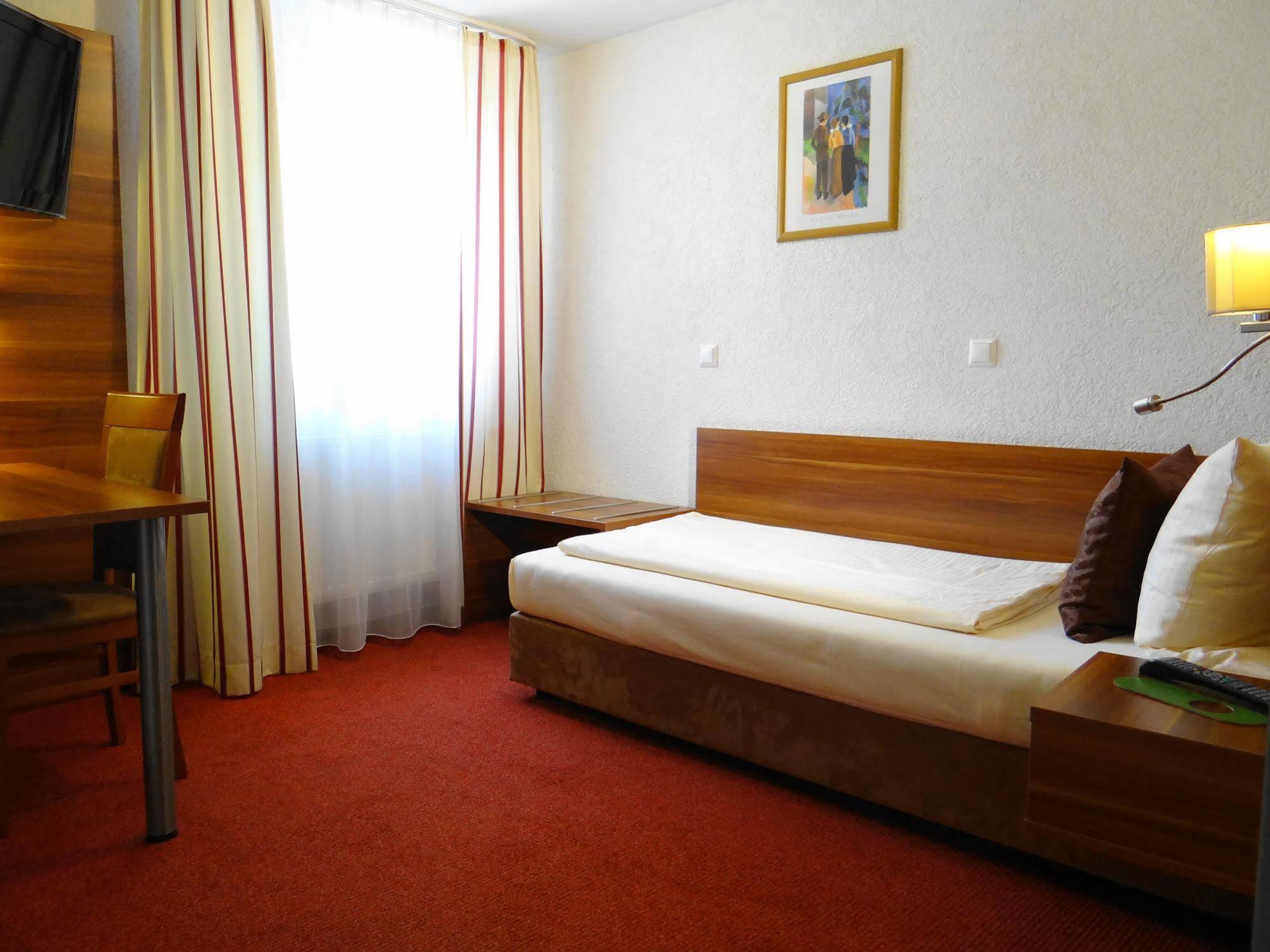 Hotel Schuetzenhof Spa Garden Bürstadt Esterno foto